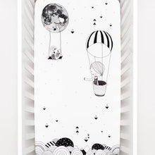 Frieda & The Balloon Crib Sheet